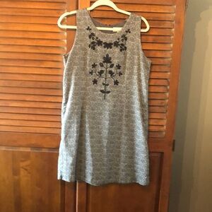 Sleeveless dress